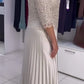 Vestido de menina com decote redondo e lantejoulas