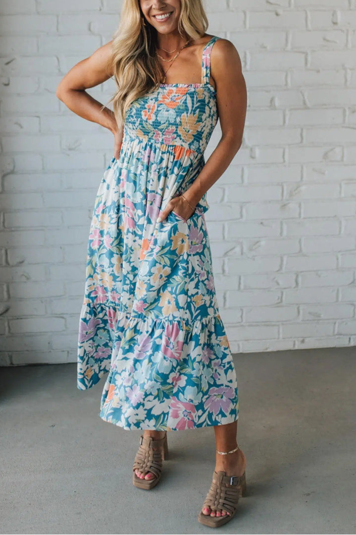 Vestido midi com alças e estampado floral