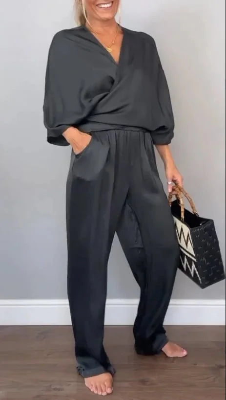 Conjunto de blusa e calças para menina com decote em V