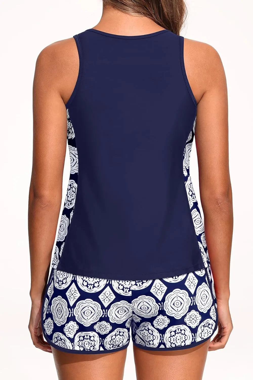 Biquíni Tankini com Calções – Conjunto de Duas Peças com Efeito Redutor de Medidas na Cintura e Bolsos em Estilo Desportivo