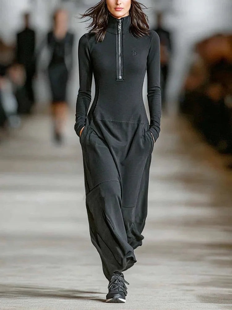 Vestido comprido casual solto com gola alta e fecho na cor preta