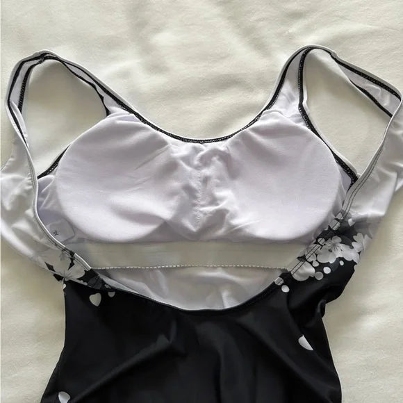 [Compre um e leve outro grátis] Fato de banho com estampado floral | Preto e branco