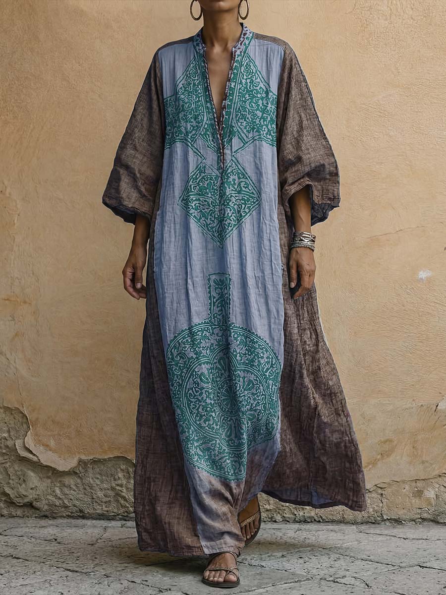 Vestido casual de mulher solto em algodão e linho com estampado vintage, decote em V e mangas 3/4.