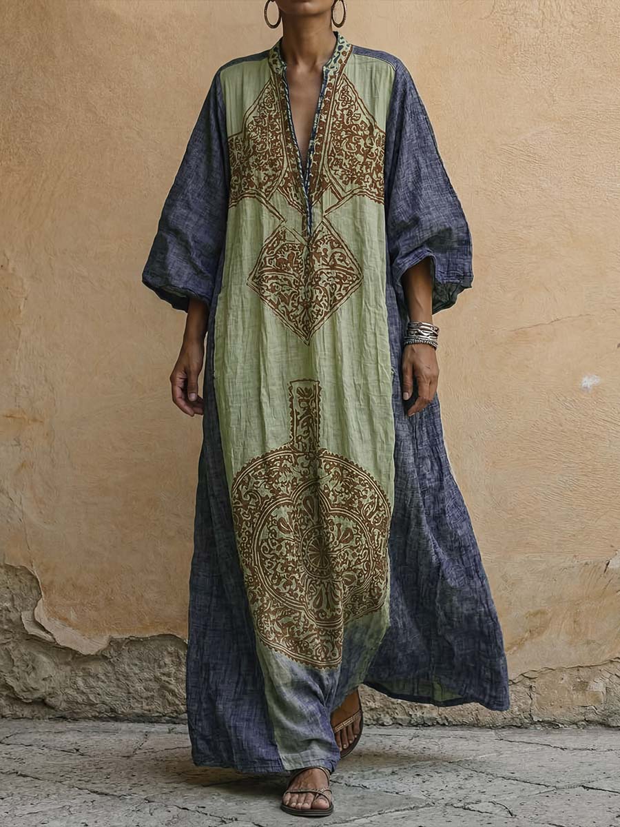Vestido casual de mulher solto em algodão e linho com estampado vintage, decote em V e mangas 3/4.