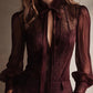 Elegante blusa retro em chiffon com renda e gola alta 2026